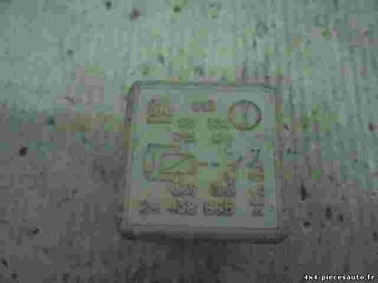 Bomba de agua relé Opel Zafira Vectra Astra 24 438 885 24438885 GM 813