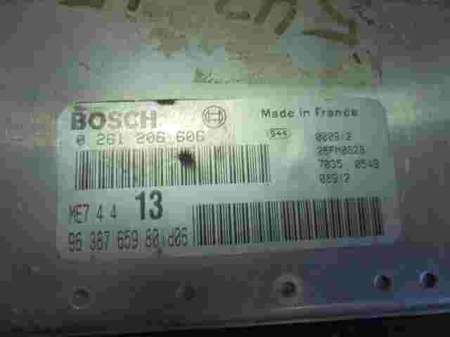 Centralita Citroen Xsara I / II 1.6 ME7.4.4 13 9638765980 id06 BOSCH 0261206606