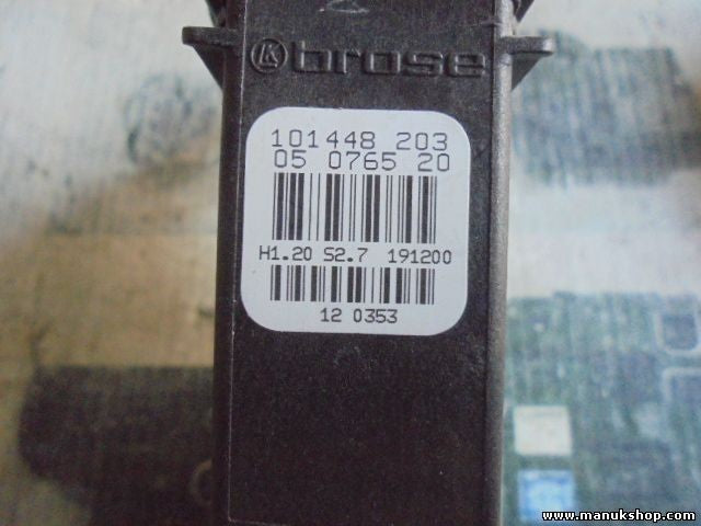 Centralita elevalunas delantero derecho Skoda Octavia 101448203 05076520