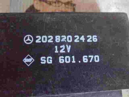 Módulo de control del asiento Mercedes W202 W210 W216 2028202426  SG 601.607