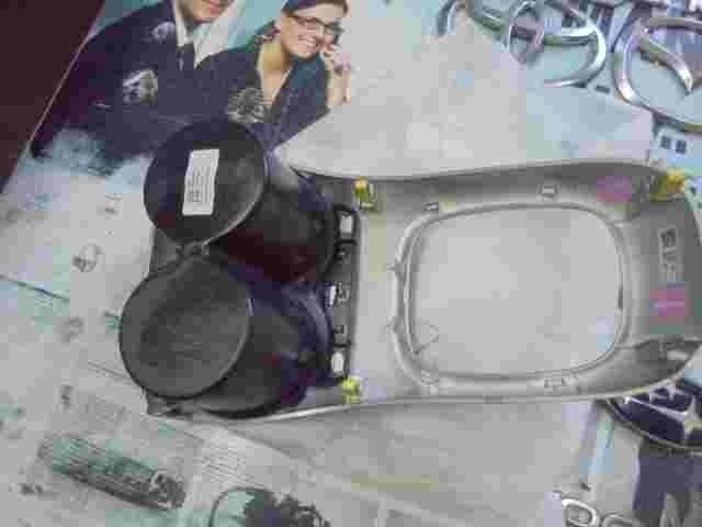 Consola central Toyota Aygo 588040H020  588040H020B2 588040H020 B2 B3B4