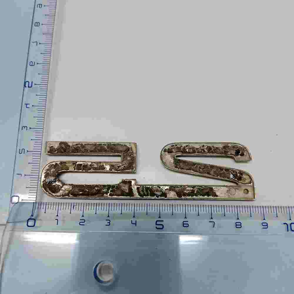 Emblema  Toyota Camry Hilux 2.5 8.5cm.