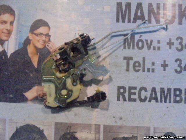  Cerradura puerta delantera izquierda Kia Sorento A045777 813103E010 81310-3E010