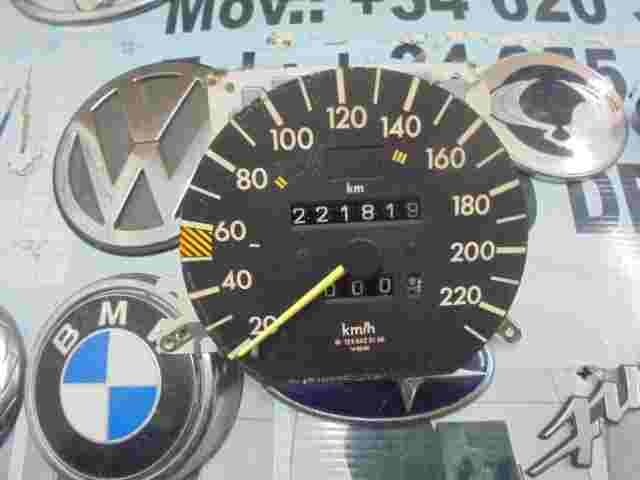 Tachimetro Mercedes-Benz W124 1245423166 124 542 31 66 VDO Km 221819