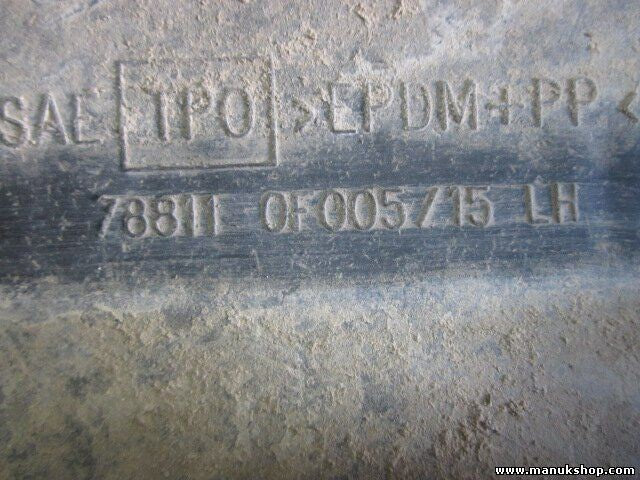 faldilla trasero izquierdo Nissan Terrano 788110F005 /15 LH 78811-0F005 /15 LH