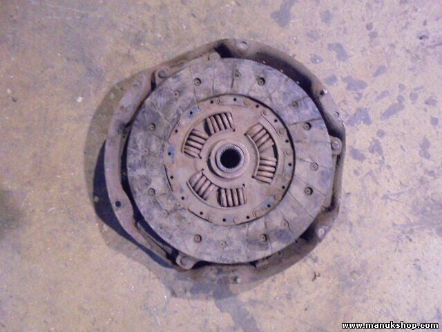 Plato de presión del embrague Disco de embrague Nissan Pick-up 826726 2S404JW