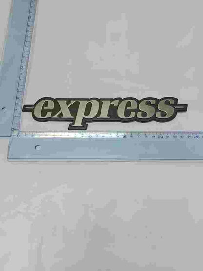 Emblema  Nissan Primera P10 2.0 SLX 17cm.