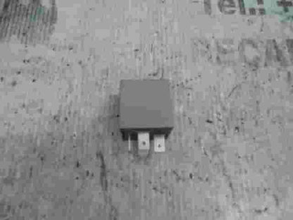 Relé Fiat Lancia Alfa Romeo 146 60630605 684.10 A 727