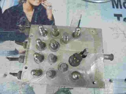 Unidad hidráulica del ABS Iveco Daily 504230824 BOSCH 0265234627 10012561614