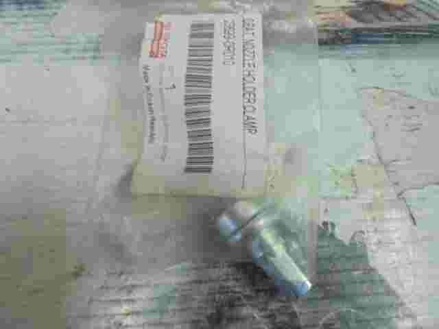 Seat Nozzle Holder Clamp  Toyota Avensis Auris RAV4 238990R010 23899-0R010