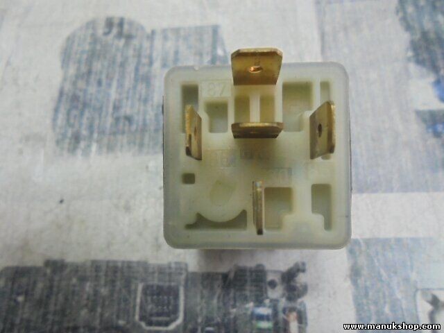 Relé MAN L2000 1995 Volvo FL6/FH/FM/B1 BOSCH 0332209216 0 332 209 216