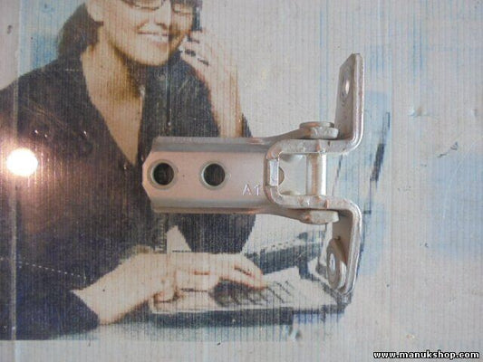 Bisagra de la puerta trasera izquierda abajo Mitsubishi Montero DID