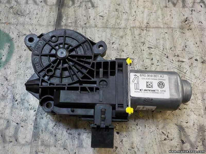 Motor elevalunas delantero izquierdo Fabia 5J2 1.2 2014 6R0959801AJ 430105C0 