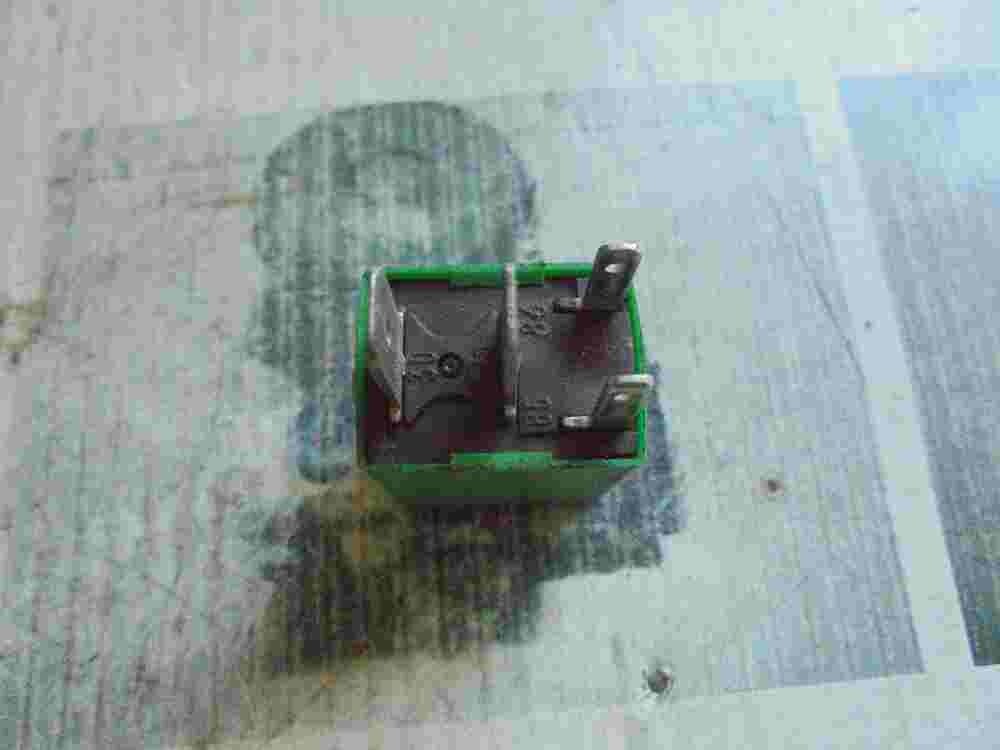 Relé Ford Scorpio 87GG19W572AA V23073-A1005-X007