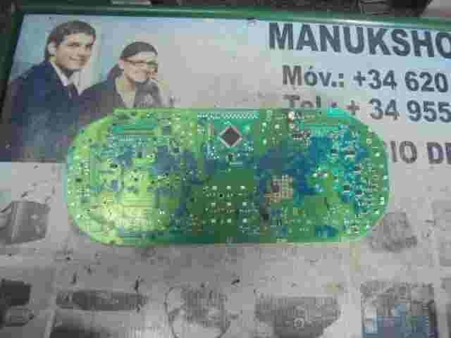 Diagrama del indicador de velocidad Renault 21676821-2 P8200359415 E