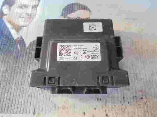 Control de estacionamiento electrónico Opel Insignia B Astra 13521137 F00HJ01842