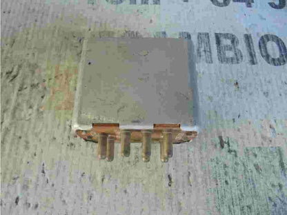 Relé del limpiaparabrisas Mercedes-Benz W123 W116 0335320014 BOSCH 0 335 320 014