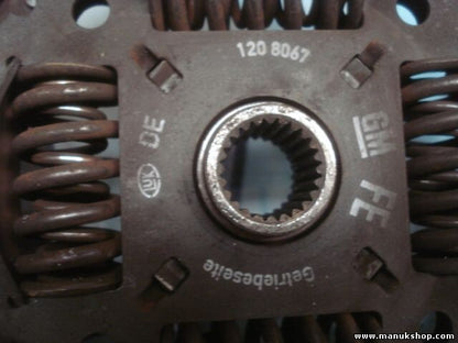 Plato de presión del embrague Disco de embrague Opel Zafira 2.2 DTI GM 1208067