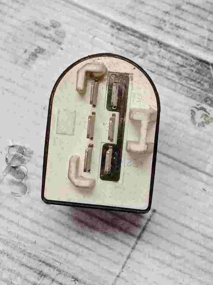 Niebla interruptor  Land Rover Discovery YUK000020PUY  YUK 000020PUY YUK000020