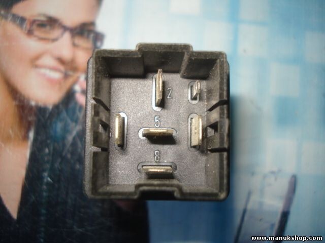 Receptor control de la puerta Mitsubishi Carisma MB954185