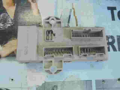 Caja de fusibles  Kia Sorento I B3 911703E920 B3 91170 3E920 91170-3E920