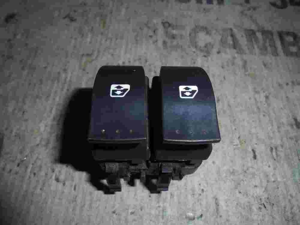 comando bottoni alzacristalli Renault Mégane II 315044A