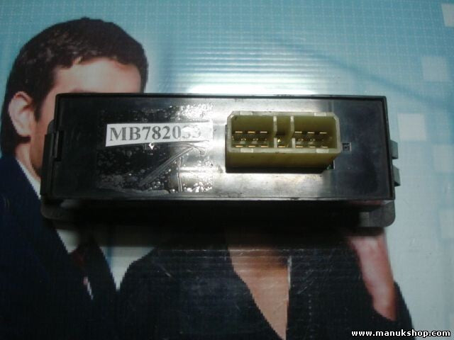 mando botonera elevalunas Mitsubishi Montero Pajero MB782033