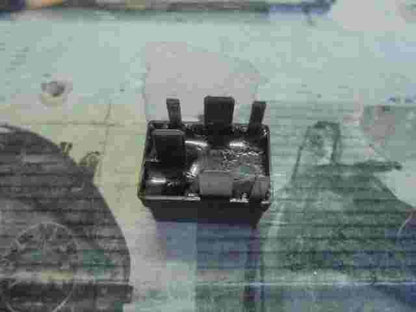 Relé del limpiaparabrisas Mercedes W211 W210 320E W168  0025420319 V23078F1002X1