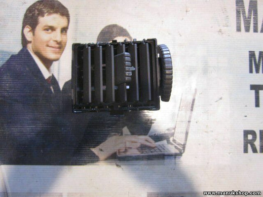 Rejilla Aireadora Nissan X-Trail 68750EQ000 68750 EQ000 E6475161 E647-5161