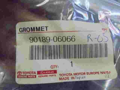 Grommet  Lexus IS II GS Toyota Avensis II 9018906066 90189-06066