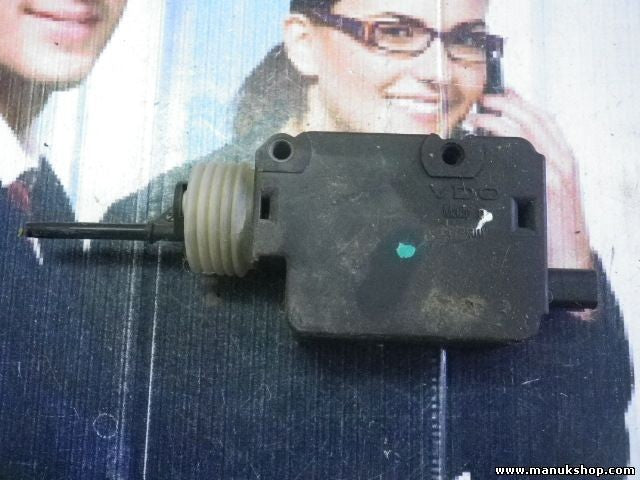 Cerradura depuerta de combustible Mercedes ML W163 406204211 A1638201642