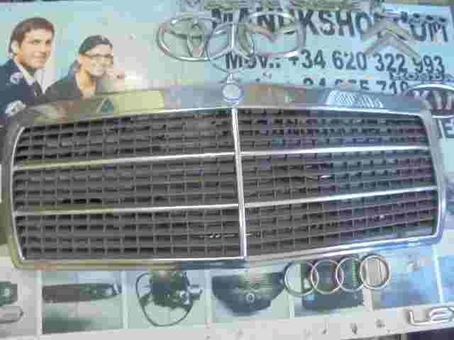 Parrilla rejilla frontal delantera  Mercedes W201 190E 2018880223 201 888 02 23