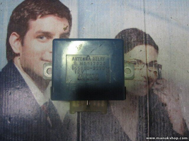 Relé de la antena eléctrica Mitsubishi Pajero 1998-2008 MR517920 MR 517 920