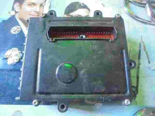 Módulo de control transmisión Chrysler Voyager 3.3 04686283 283698032825 07910