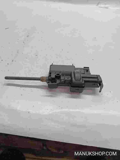 Cerradura depuerta de combustible Renault Scenic Megane Valeo CX0 8200305732A