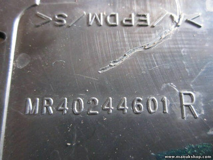 Mitsubishi Pajero Montero III 3.2 Di-D MR40244601 griglia aeratore