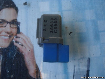 Relé de bocina Nissan Micra K11 Sunny N14 Serena P10 25630-C9960 25630C9960