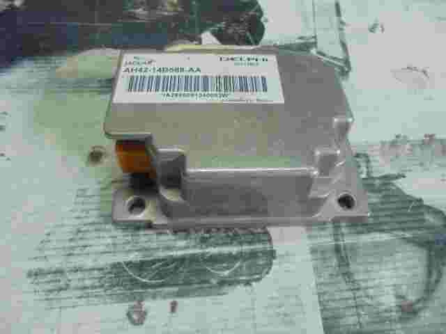 Sensore di impatto airbag Jaguar AH4214B588AA 28212865 IA2865091340603W