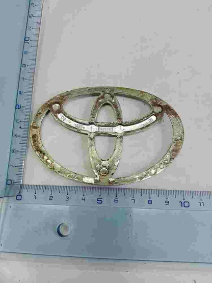 Emblema Toyota 56729 9 cm.