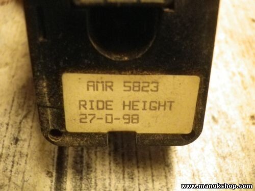 Interruptor de altura de la suspensión de aire Land Rover Range Rover AMR5823