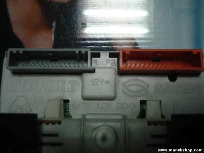 Pantalla del salpicadero Renault Clio Laguna Megane P7700436307A 21656209-5 A