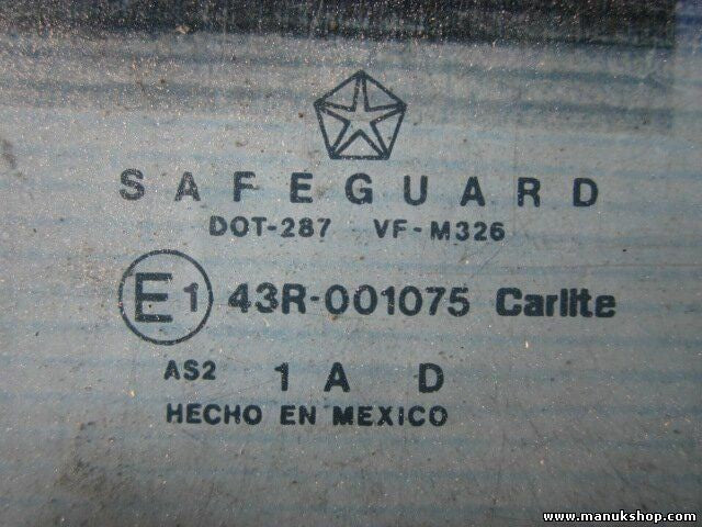 Jeep Grand Cherokee I 43R001075 vetro triangolo porta posteriore destra