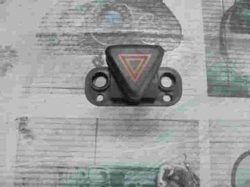 Interruptor de emergencia Chevrolet Cruze 202007554 PA661