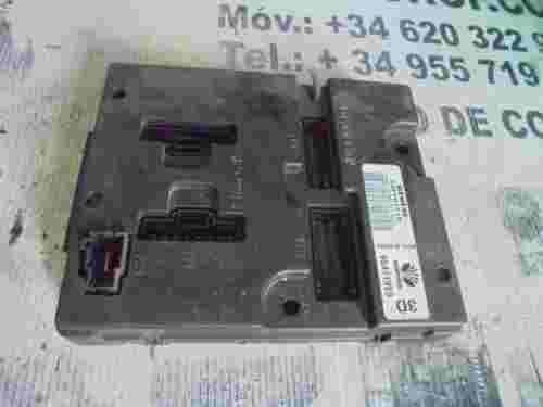 Caja de fusibles Chevrolet Evanda 96411989 SIEMENS 5WY8121B