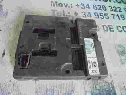 Caja de fusibles Chevrolet Evanda 96411989 SIEMENS 5WY8121B