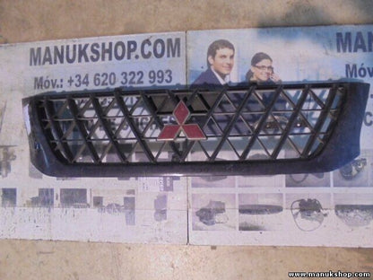 Parrilla rejilla frontal delantera Mitsubishi L200 K60T MR523854 MR523853 P1950