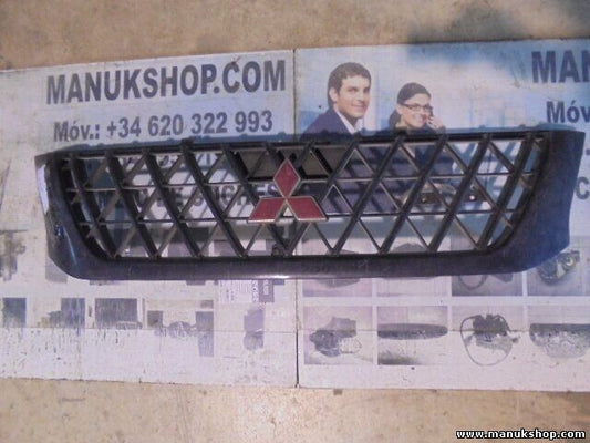 Parrilla rejilla frontal delantera Mitsubishi L200 K60T MR523854 MR523853 P1950