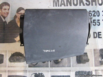 Guantera Nissan X-Trail T30 2.0 4x4 2001/06-2013/01 682758H900 68275 8H900