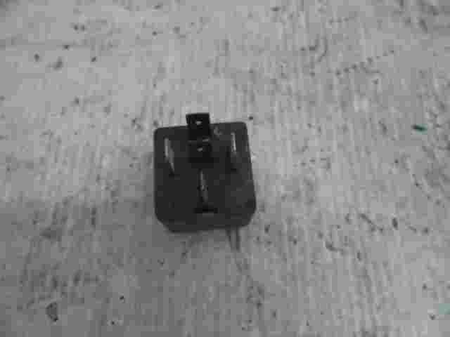 Relé Alfa-Romeo 145 7688773 Bitron 12V 20A PA66-GF30