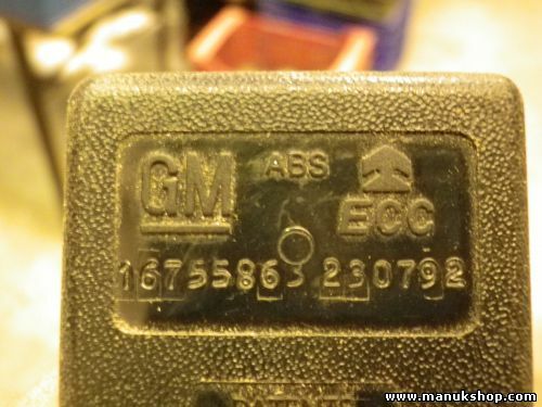 Cierre cinturon de seguridad trasero medio Opel Frontera 16755863 230792 GM